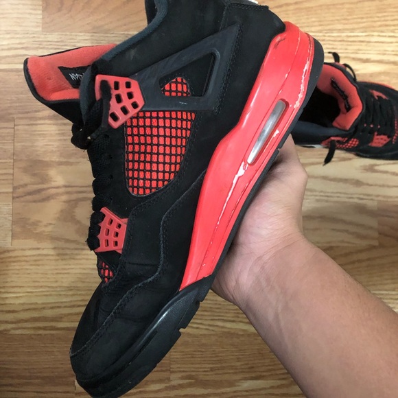 Jordan 4 - Picture 8 of 10